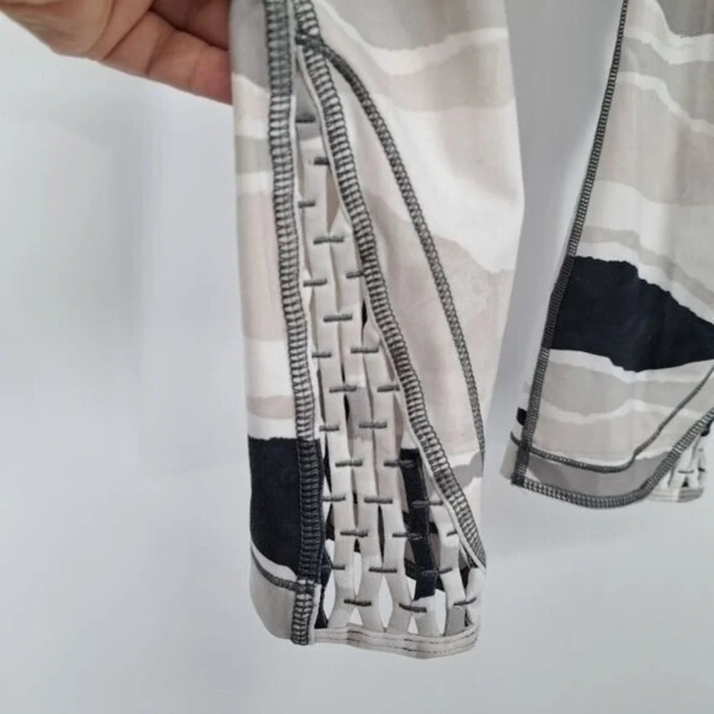 Lululemon True Self Cropped Leggings‎ Size 4